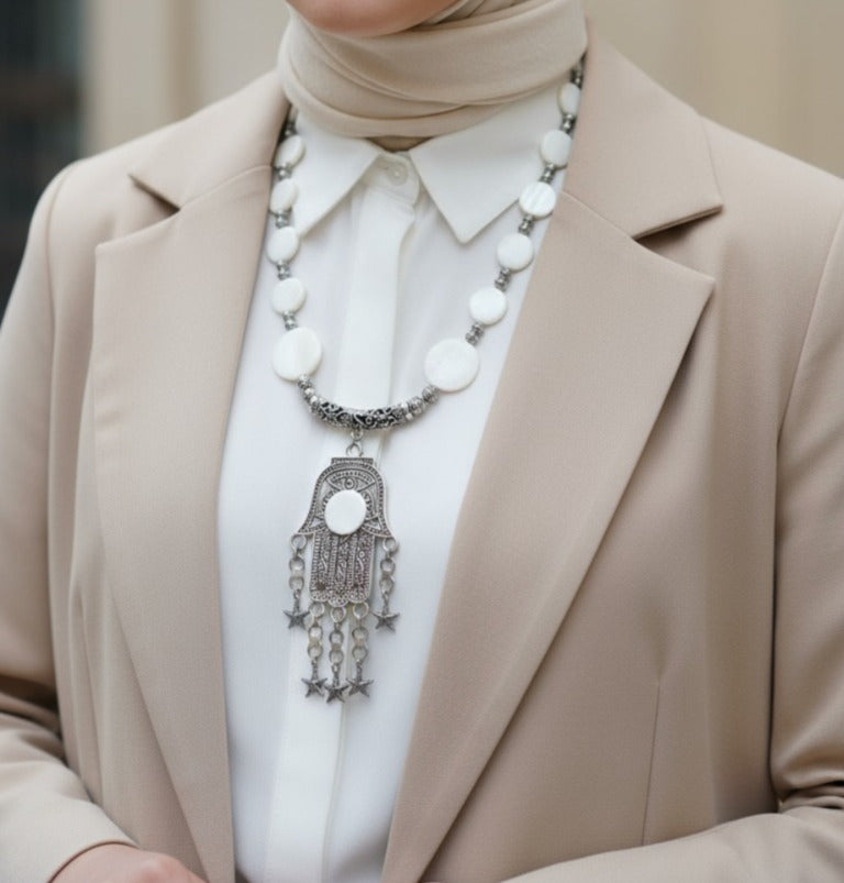 عقد تراثي من حجر الصدف - مطلي فضة