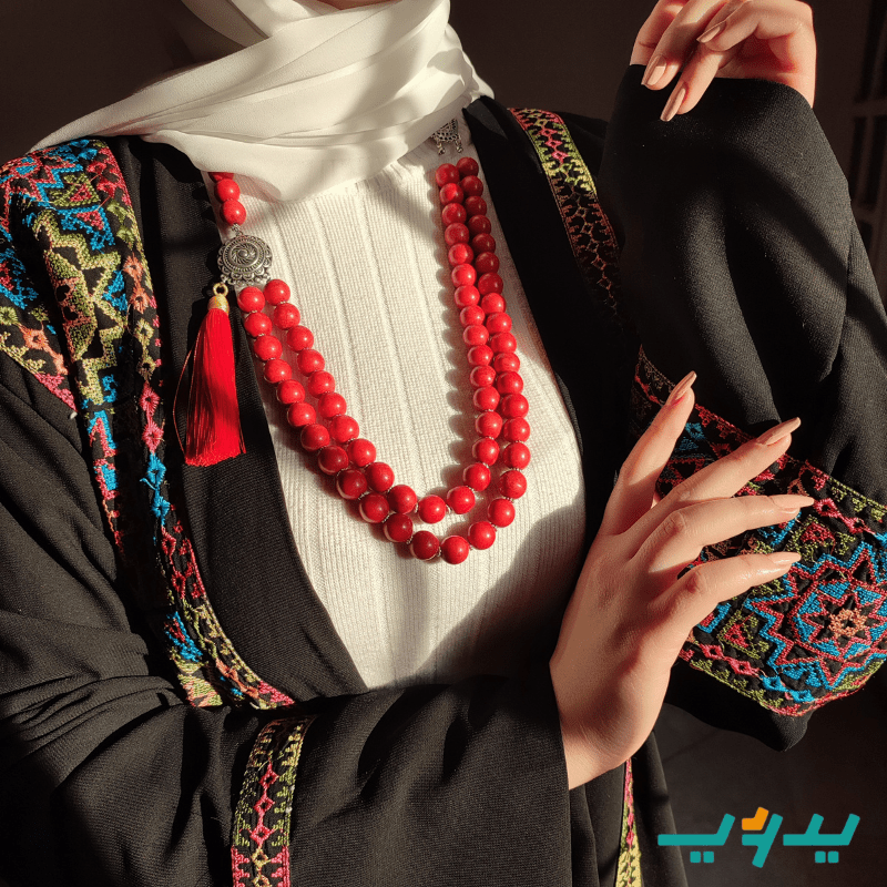 عقد زينة أحمر - من أحجار المرجان الفخم