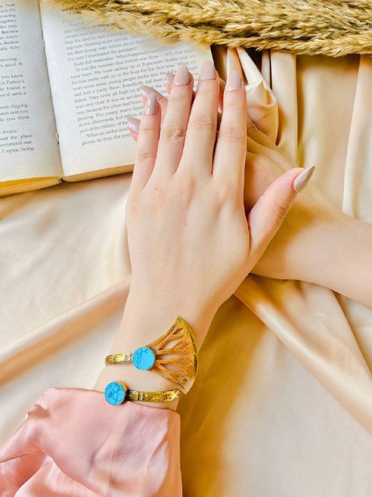 اسوارة لوتس ملية بماء الذهب