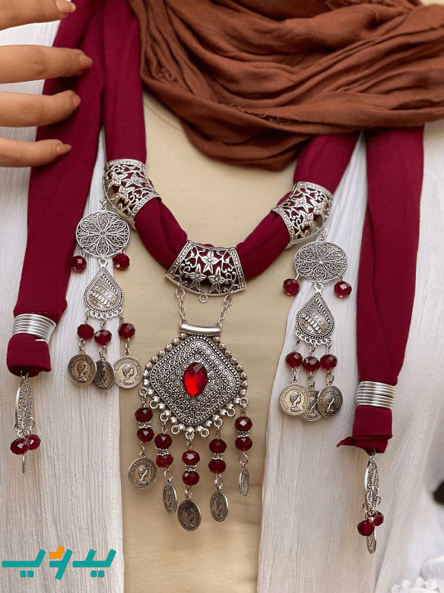 شال رقبة هنا - بأحجار الكريستال - أحمر