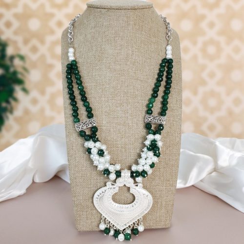 عقد ريماس العربي – عقيق أخضر و لؤلؤ أبيض (7563835244758)