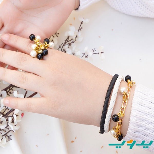 طقم جميلة بتصميم ناعم - جلد