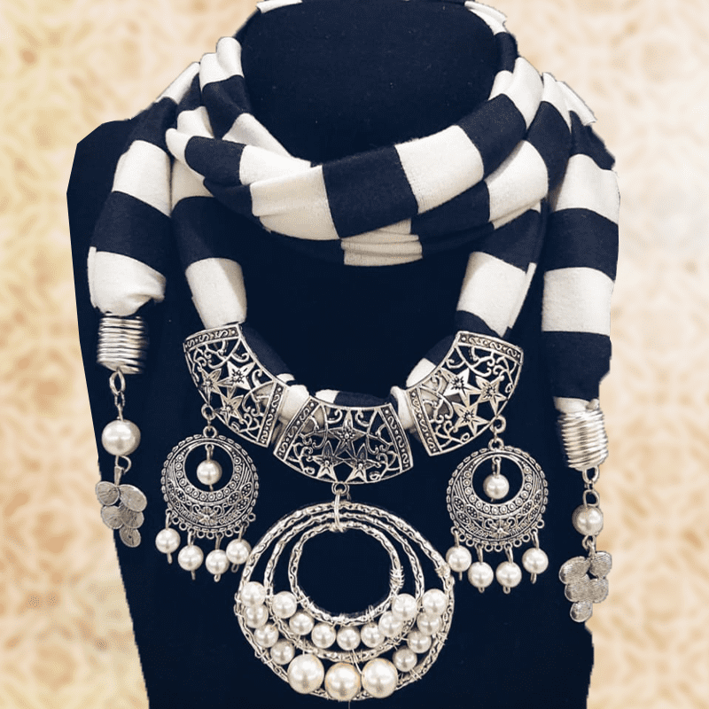 شال رقبه بعقد و دلايات اللؤلؤ – أبيض و كحلي (7550575608022)