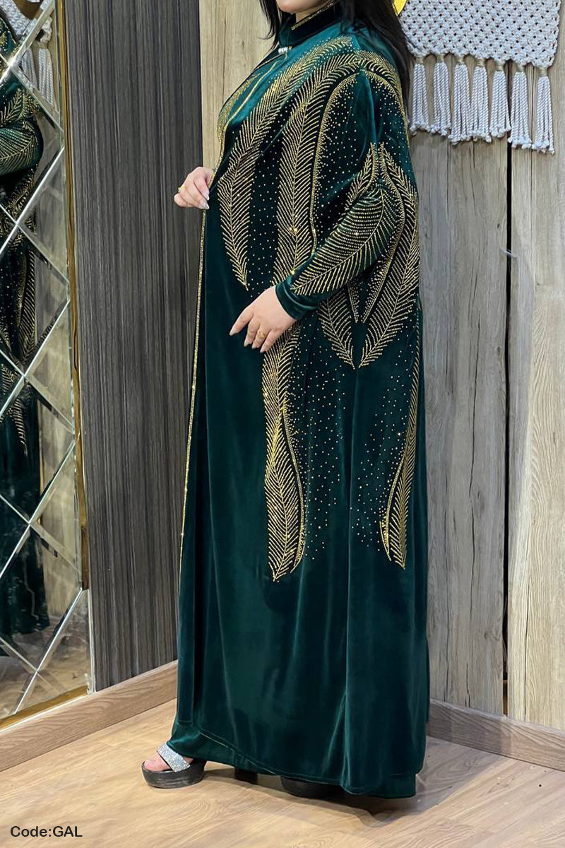 عباية ملكية تطريز الريشة - مخمل شتاء 2026