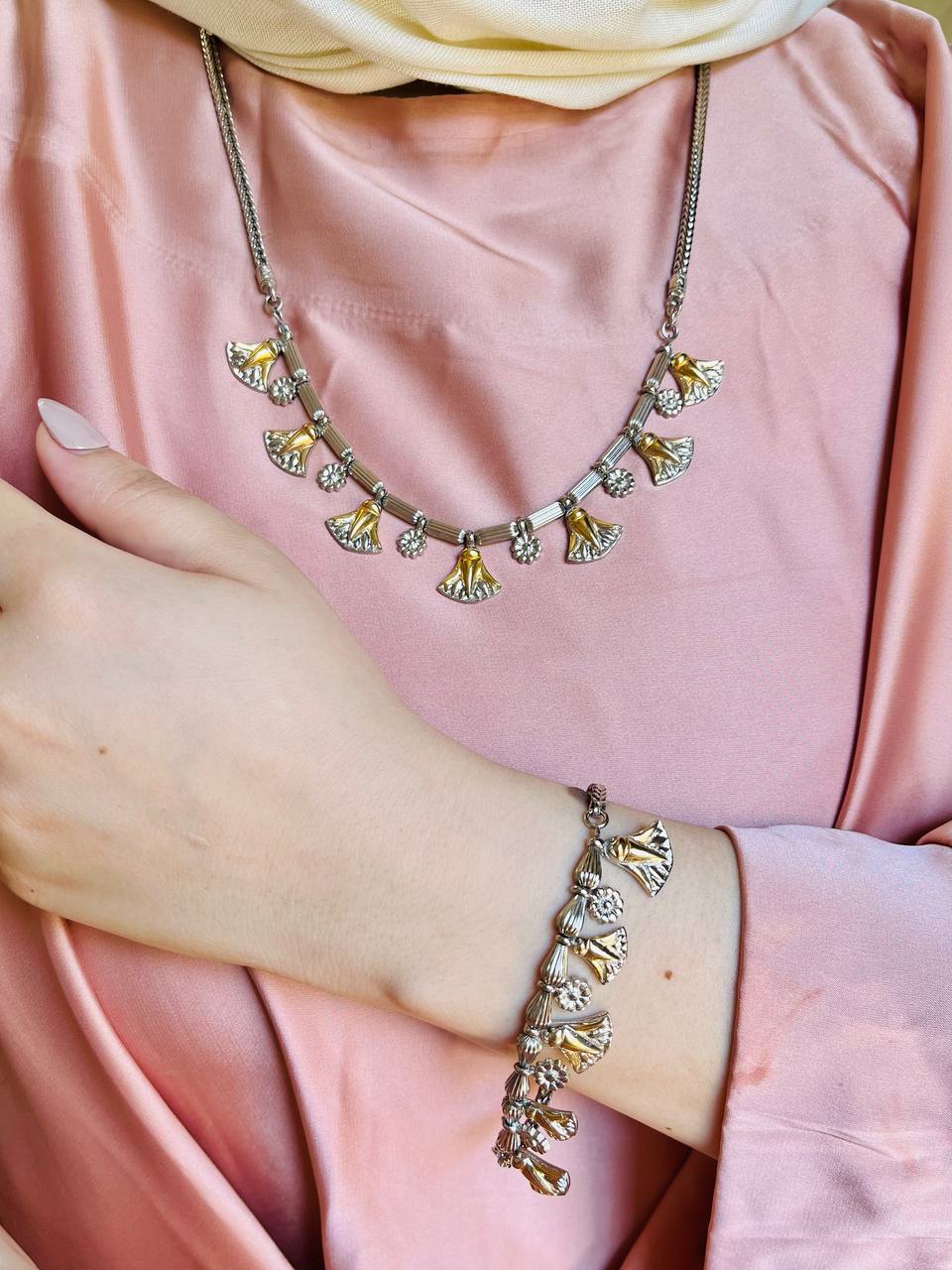 طقم عربي راقي مطلي ذهب و فضة