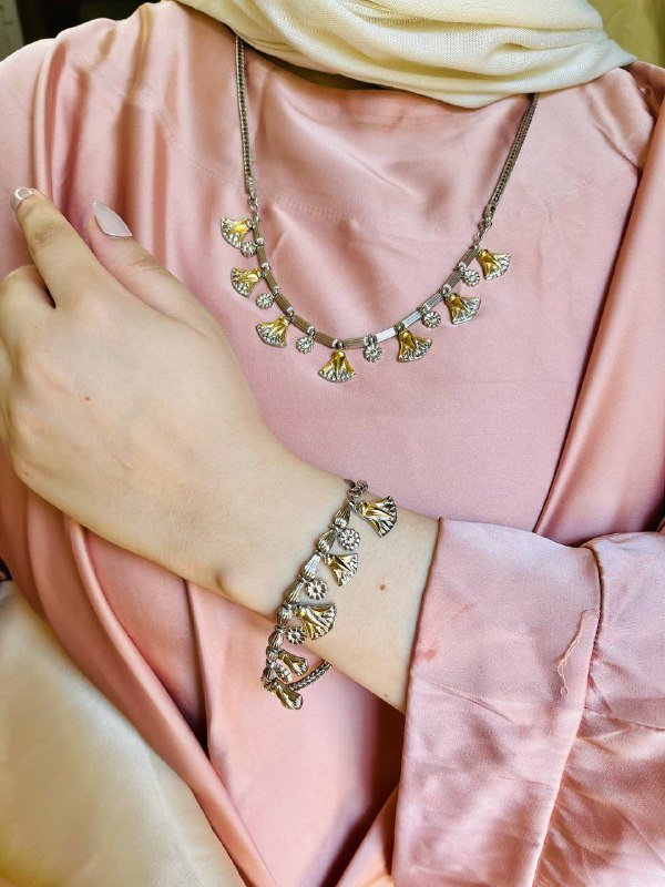 طقم عربي راقي مطلي ذهب و فضة