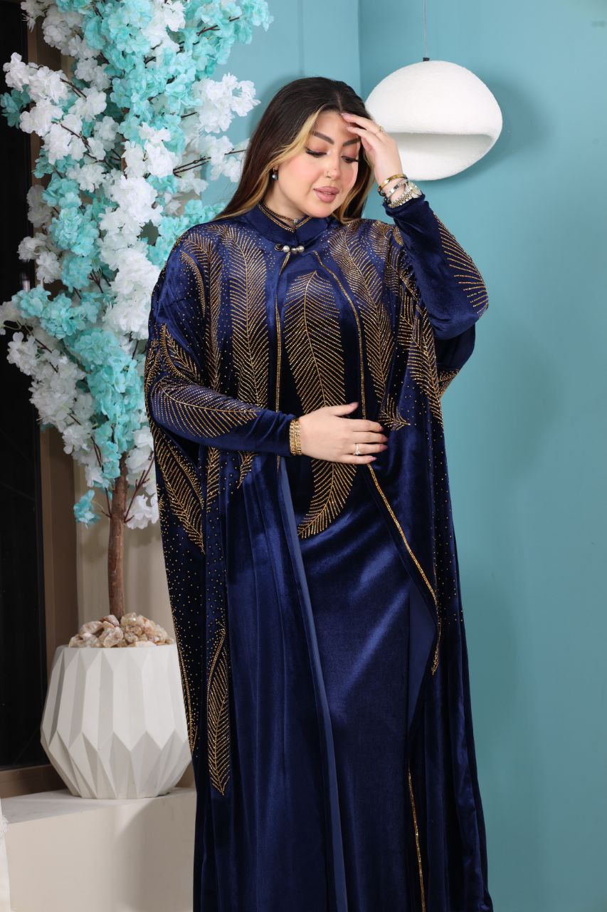 عباية ملكية تطريز الريشة - مخمل شتاء 2026