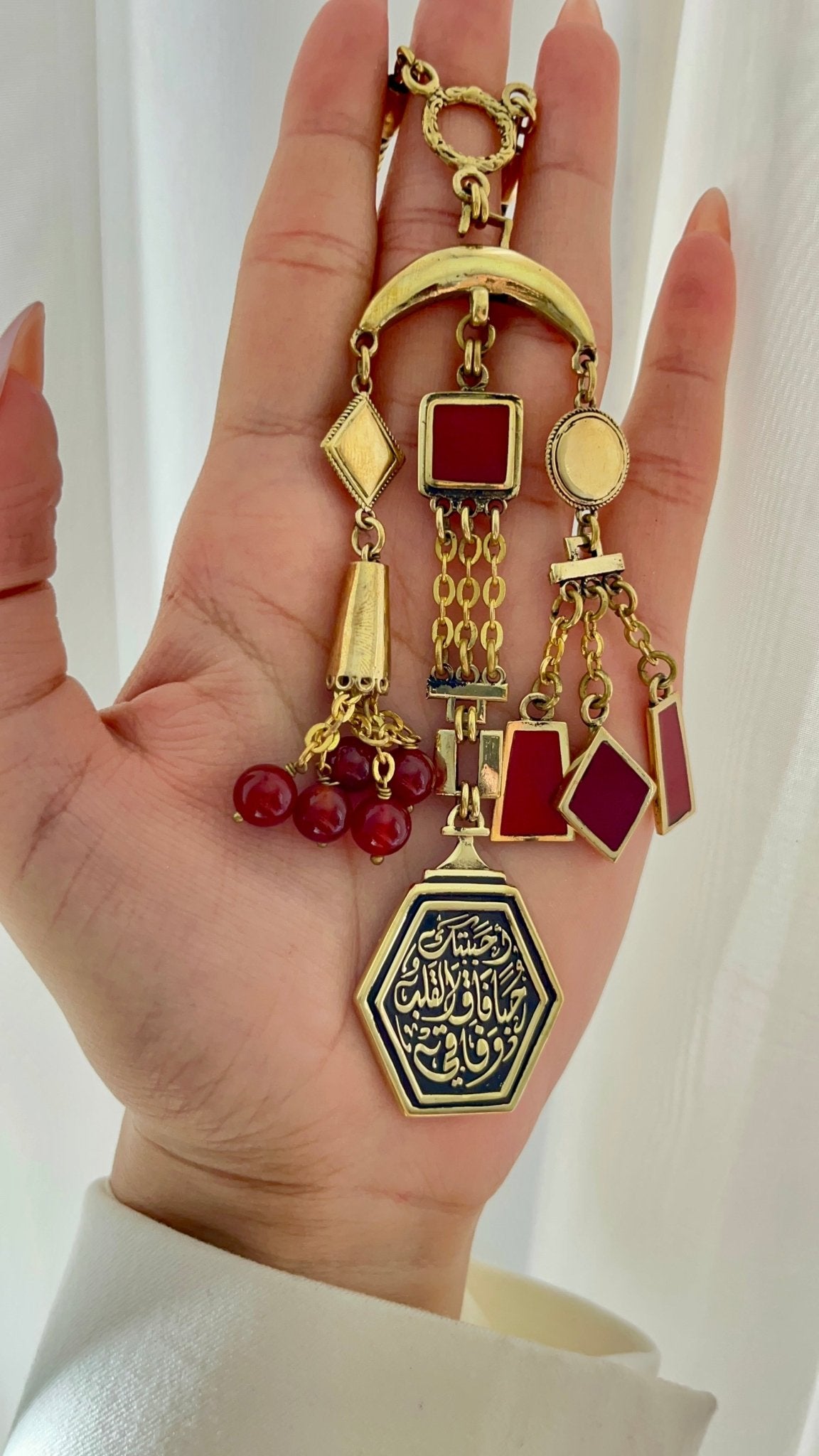 عقد عربي هلال