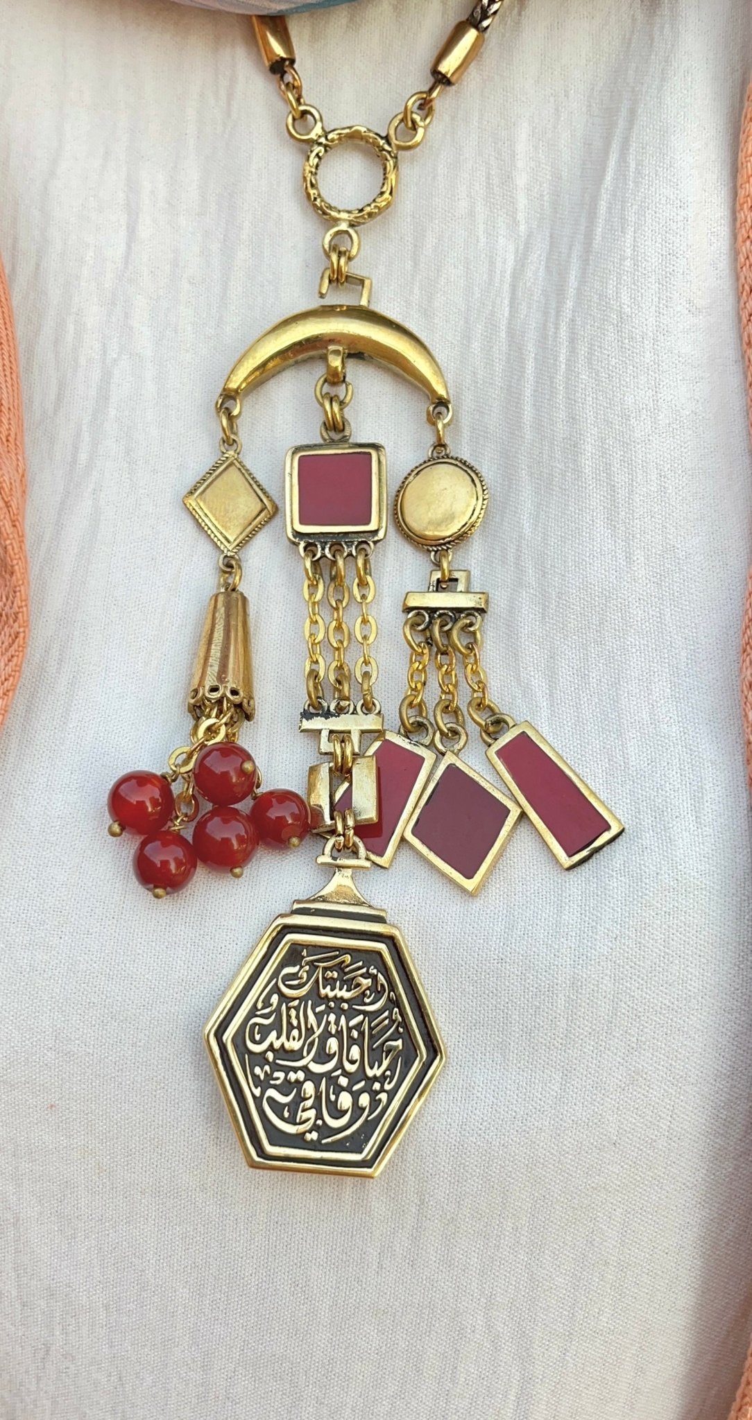 عقد عربي هلال