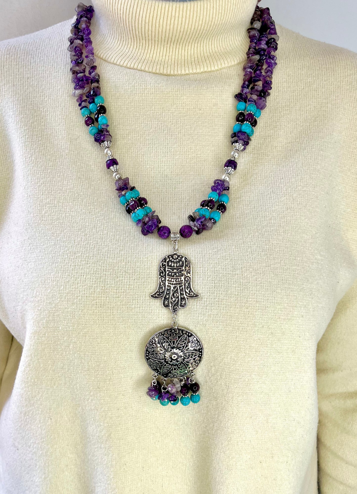 عقد ياقوت من حجر العقيق والفيروز