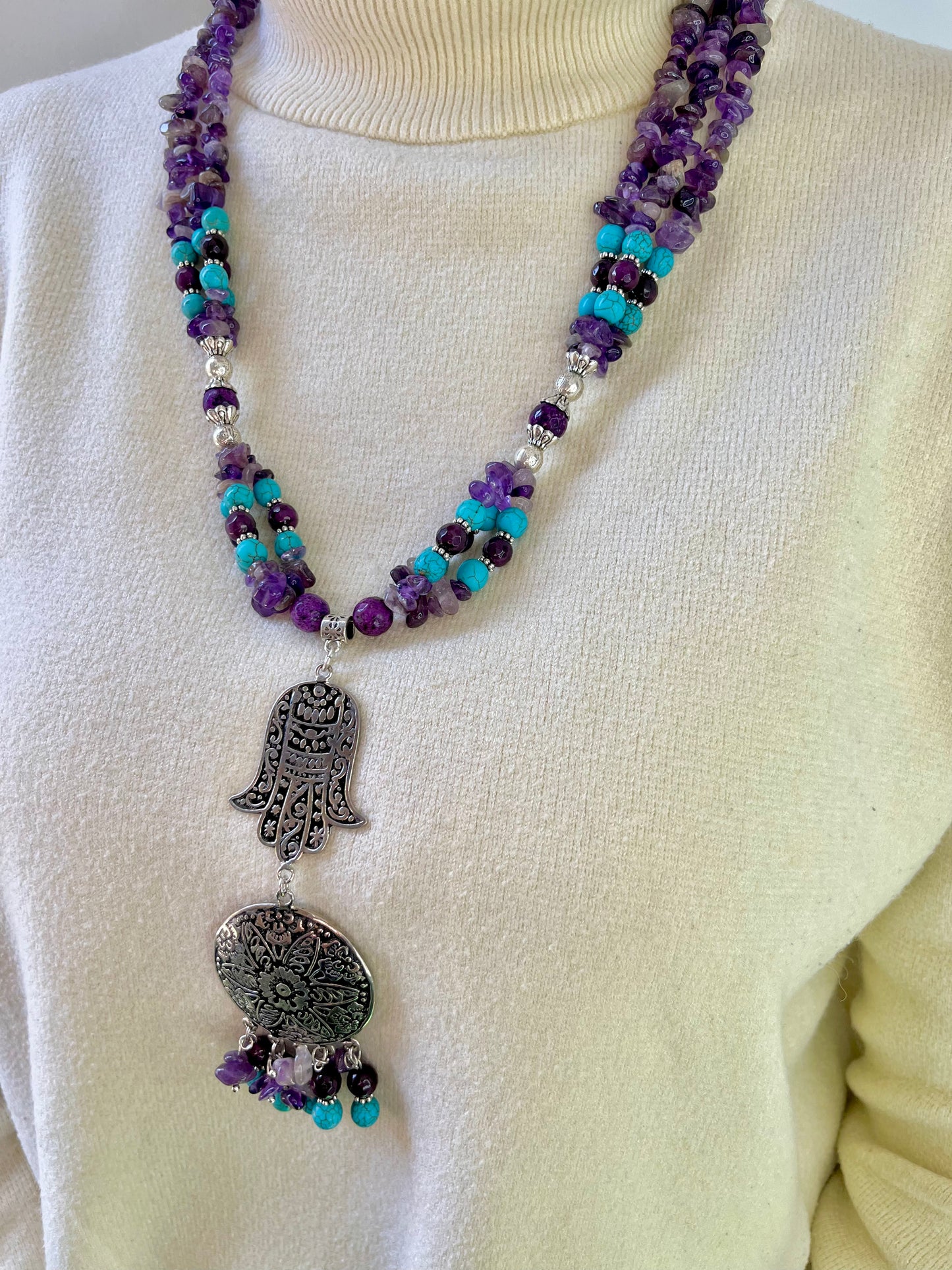 عقد ياقوت من حجر العقيق والفيروز