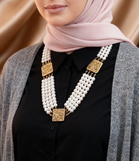 عقد جيلان - لؤلؤ بدلايات من النحاس