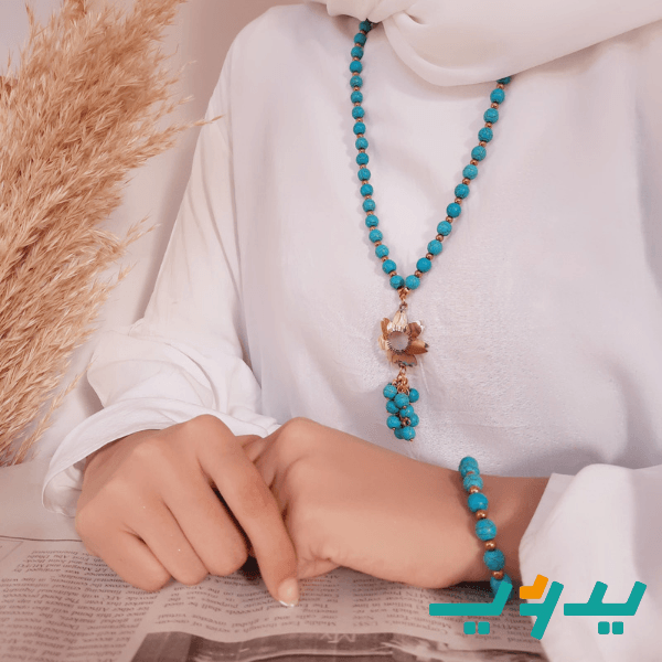 طقم وردة الرقيق - مطلي بماء الذهب